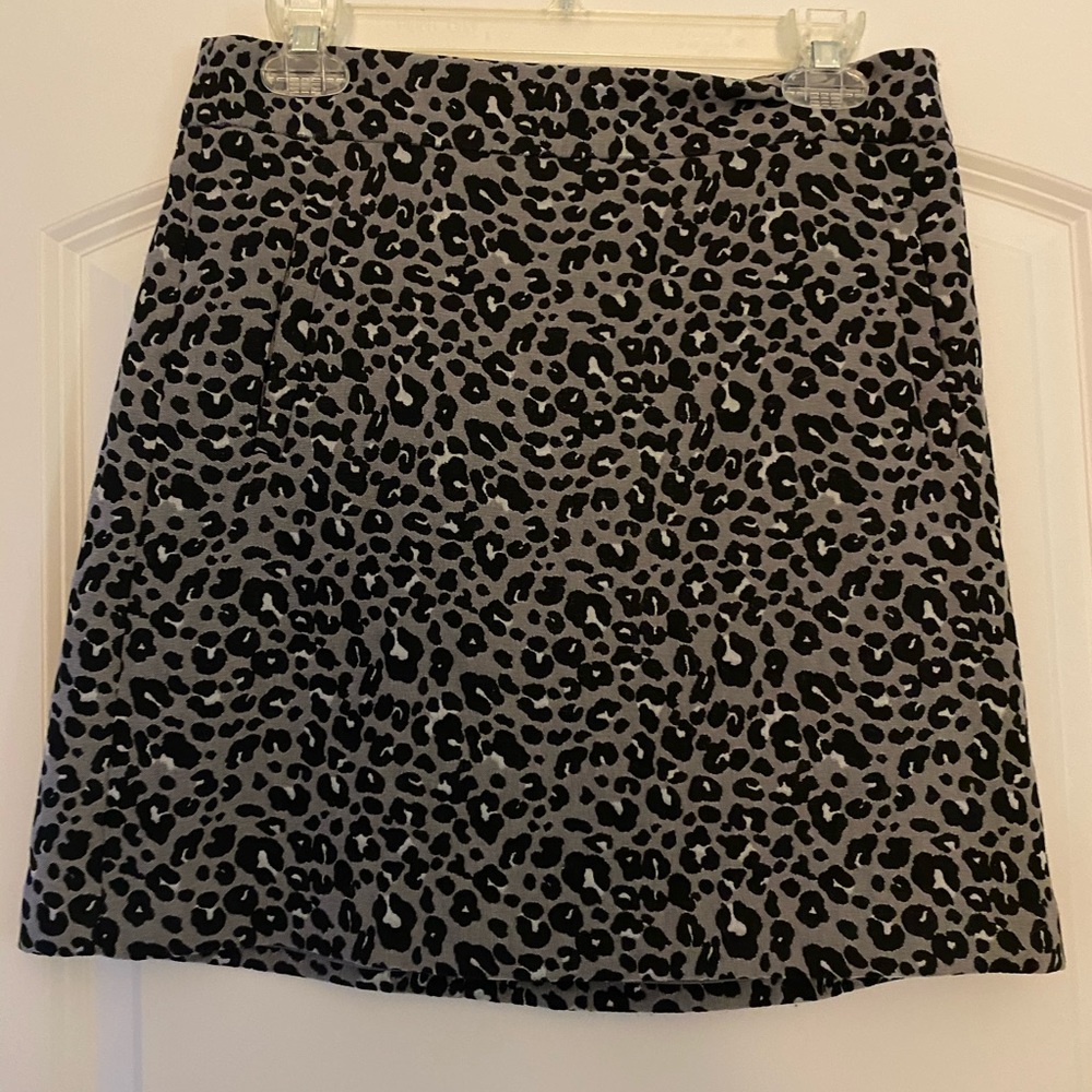 Loft leopard skin skirt . Mini